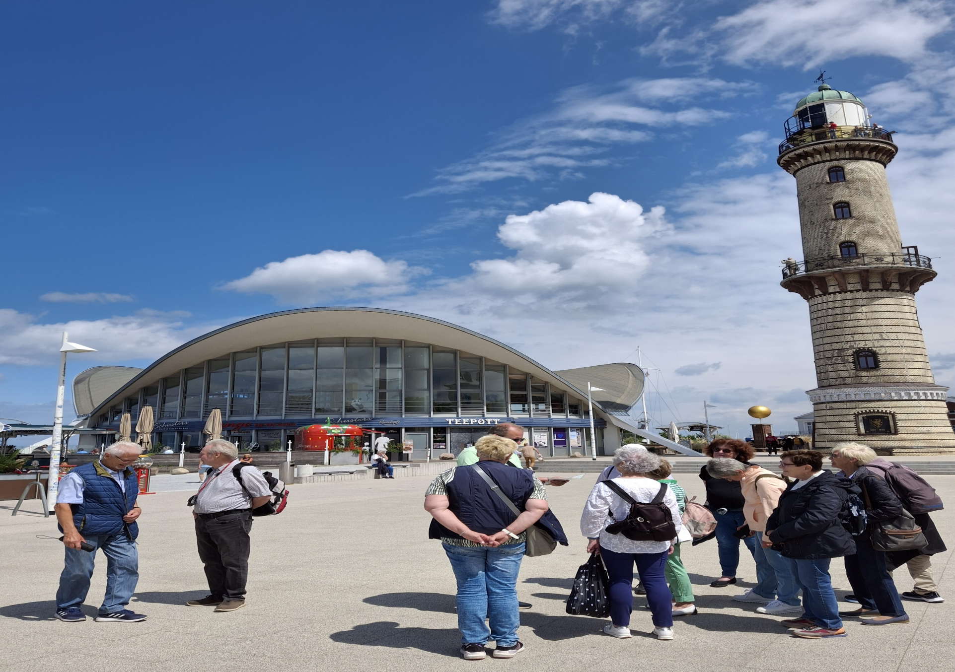 Tagesausflug nach Warnemünde und Rostock Tagesausflug nach Warnemünde und Rostock